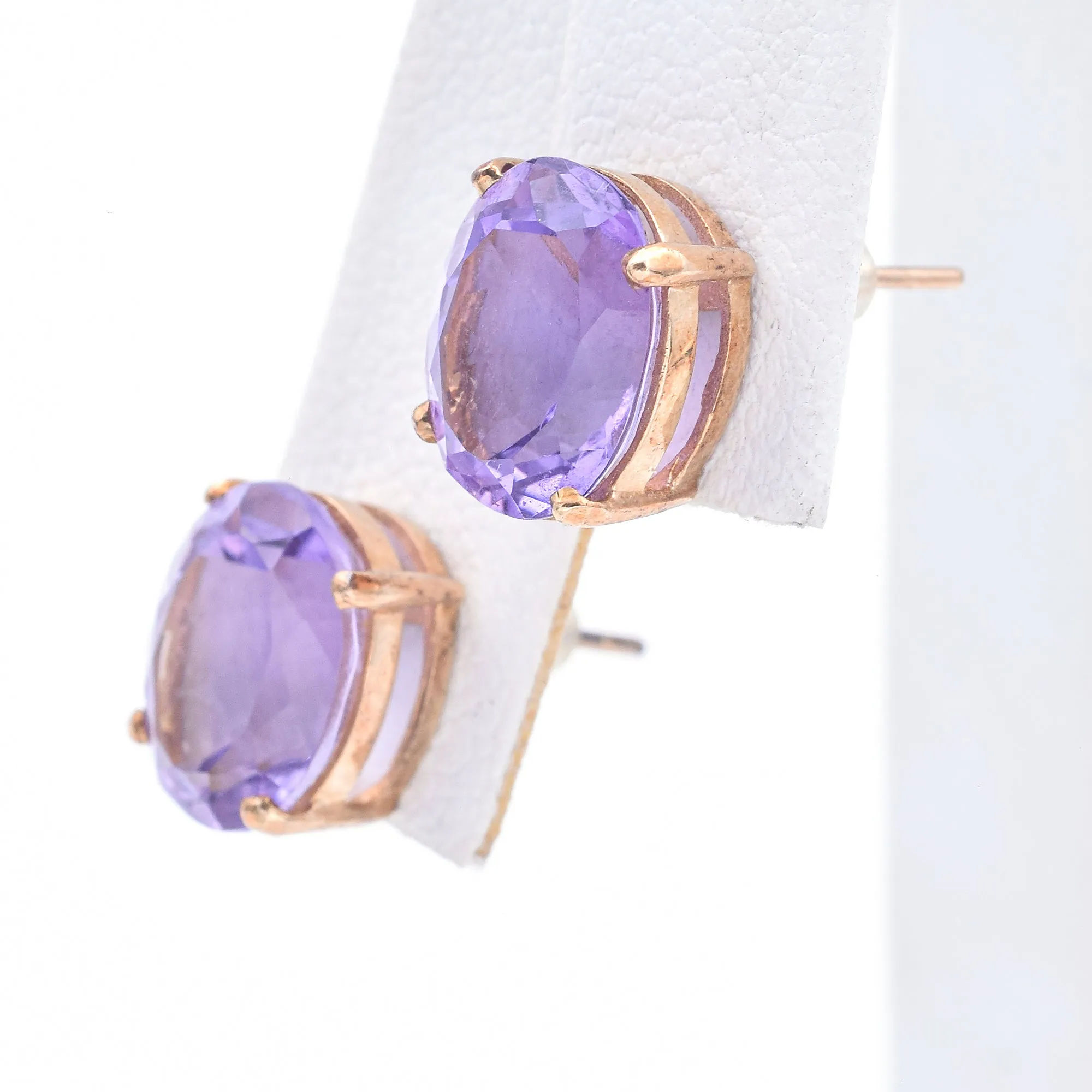 Estate 14K Yellow Gold Amethyst Oval Stud Earrings