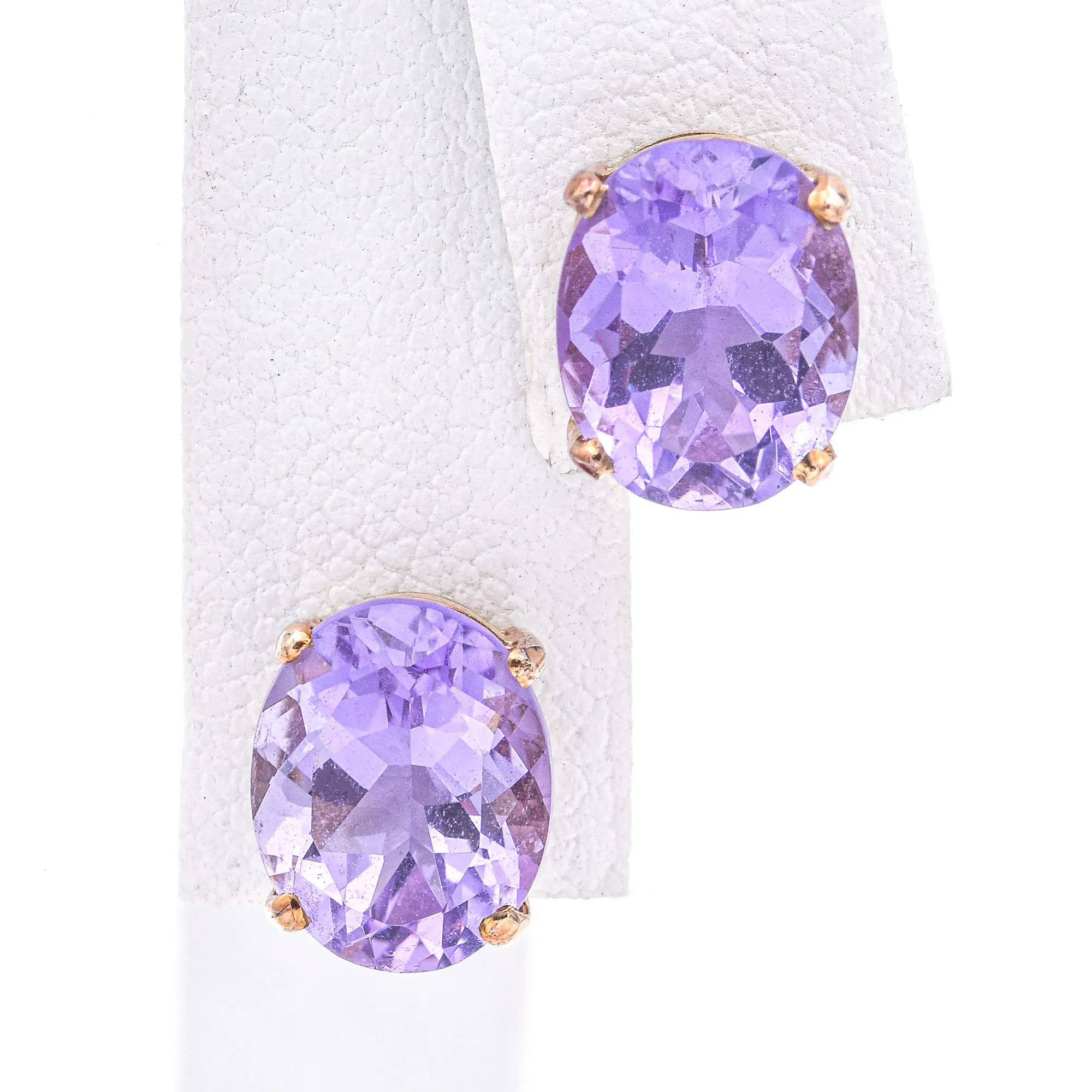 Estate 14K Yellow Gold Amethyst Oval Stud Earrings