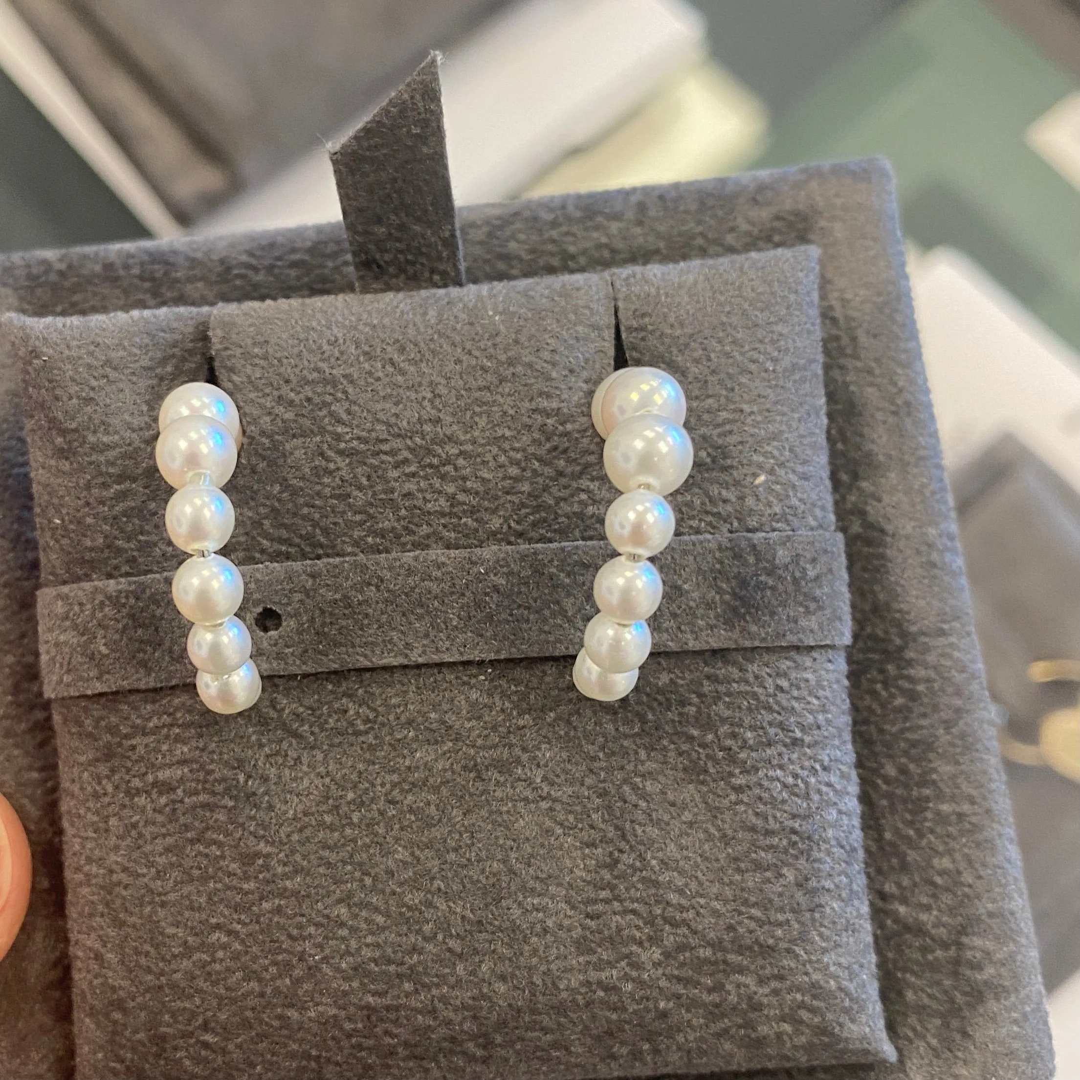 Graduated Pearl Hoops