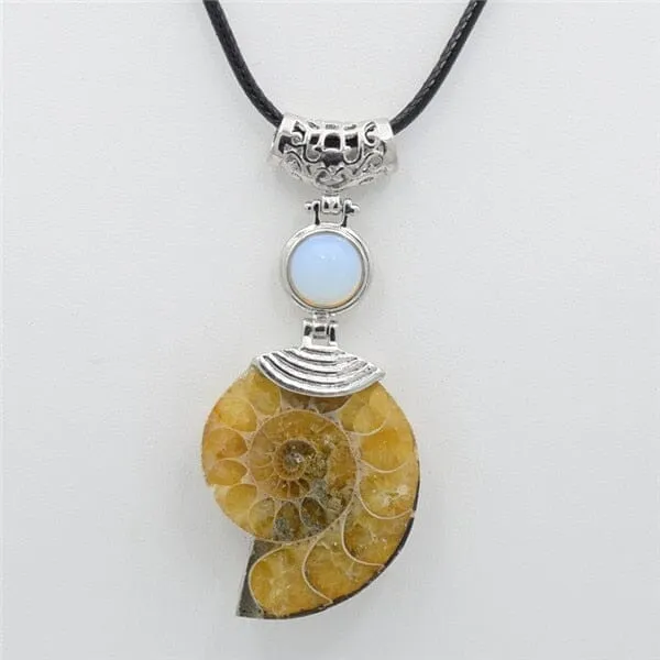 High Quality Natural Ammonite Shell with Natural Stones Choker