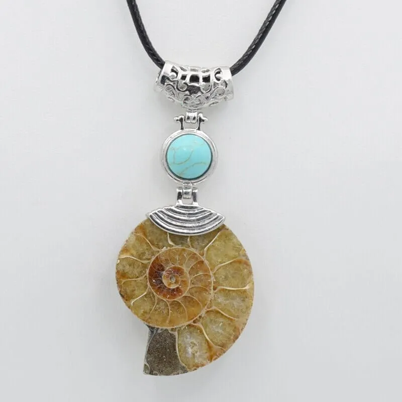 High Quality Natural Ammonite Shell with Natural Stones Choker