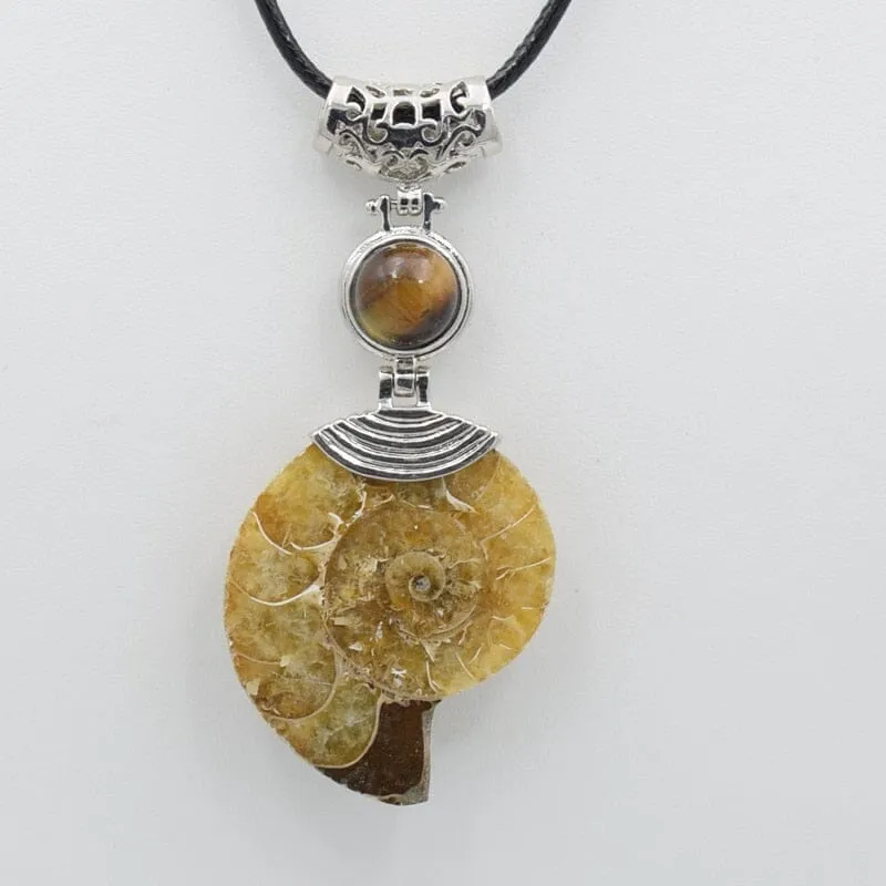 High Quality Natural Ammonite Shell with Natural Stones Choker