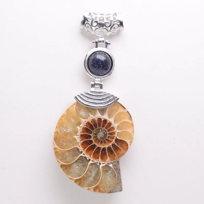 High Quality Natural Ammonite Shell with Natural Stones Choker